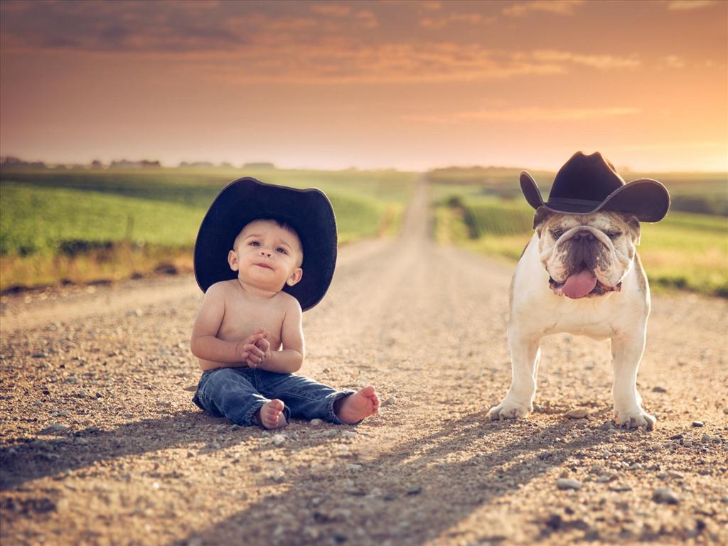 Con Trẻ Nghịch Ngợm Nơi Công Cộng, Người Mẹ Hiểu Biết Đã Xử Lý