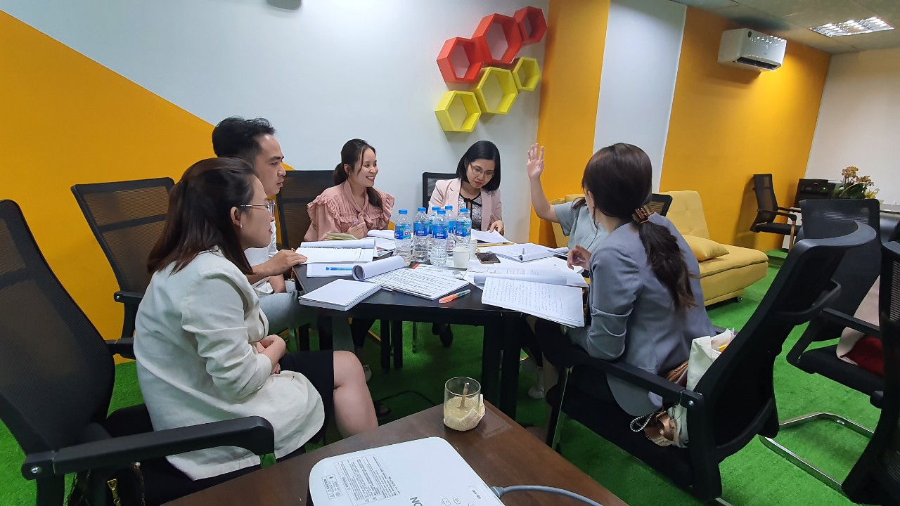 Lớp học tư vấn viên 5 ngày tại văn phòng VMIT